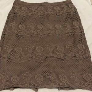 Eva Mendes- Lace skirt with beautiful design.